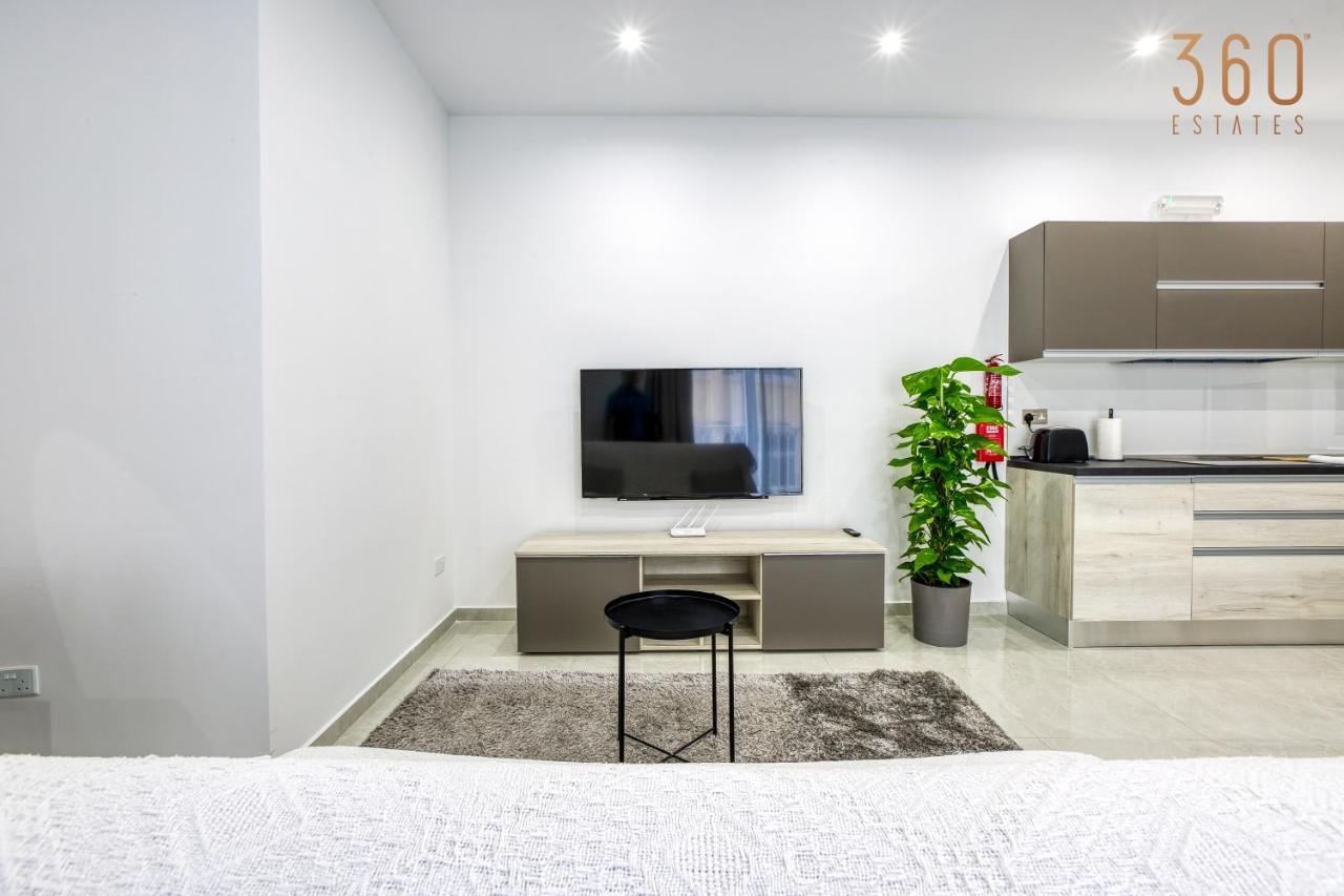 A Lovely 1Br Home With Balcony Just Off The Coast By 360 Estates St. Julian's Exterior foto