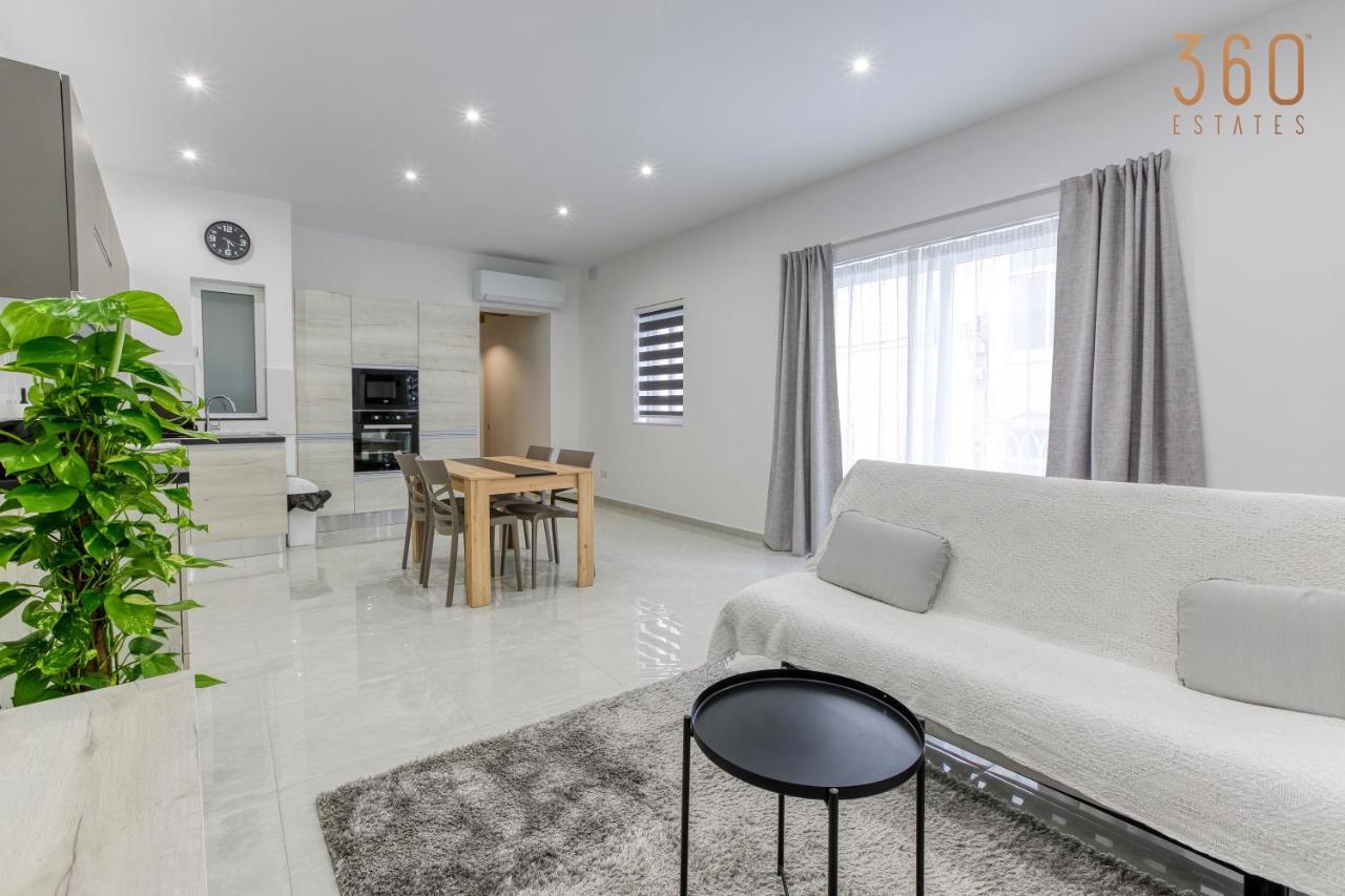 A Lovely 1Br Home With Balcony Just Off The Coast By 360 Estates St. Julian's Exterior foto